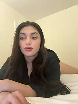 Snapshot of Sweet_Khalifa_ chatting on 12.10.24 Sweet Khalifa online show from 12.10.24