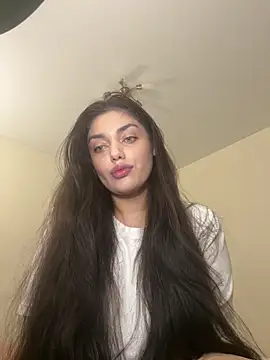 Snapshot of Sweet_Khalifa_ chatting on 02.02.25 Sweet Khalifa online show from 02.02.25