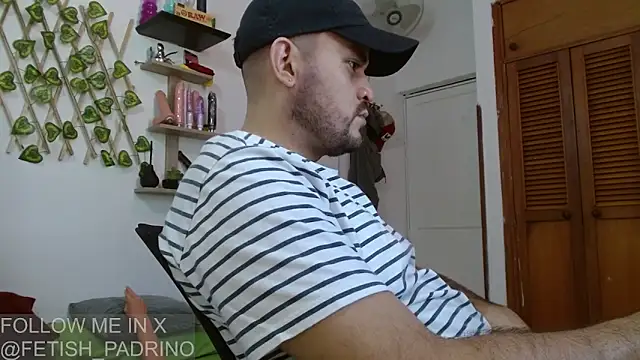 Snapshot of fetish_padrino chatting on 03.19.25 fetish padrino online show from 03.19.25