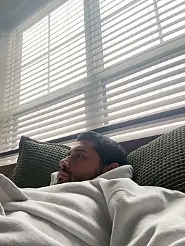 LATINMOBB online show from 11.21.25