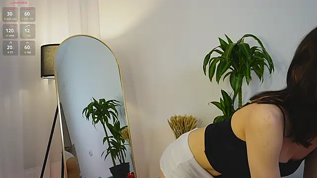 Snapshot of Kelly_Haren chatting on 03.08.25 Kelly Haren online show from 03.08.25