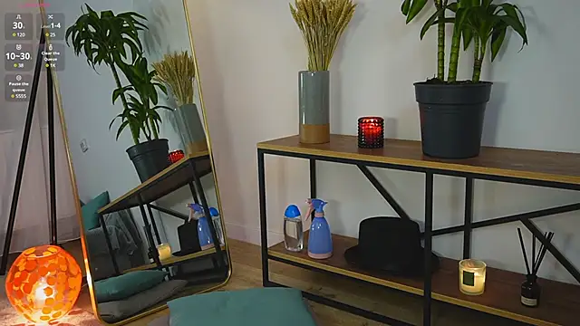 Snapshot of Kelly_Haren chatting on 03.09.25 Kelly Haren online show from 03.09.25