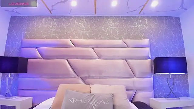 ChloeTayylor  online show from 02.14.25