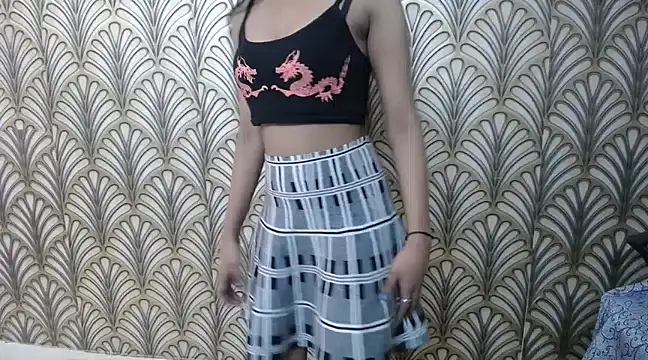 Snapshot of Gorgeous_Siya chatting on 12.27.24 Gorgeous Siya online show from 12.27.24