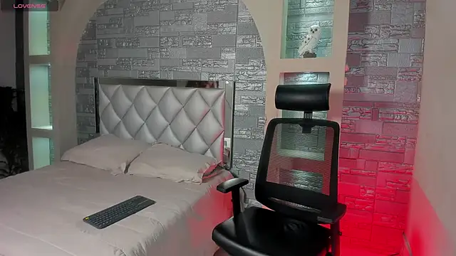 Aron Bolt online show from 03.21.25