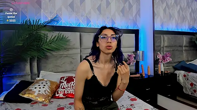Im gaia online show from 12.28.24