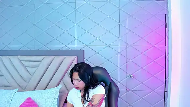 Snapshot of AikoLee_ chatting on 09.25.25 AikoLee  online show from 09.25.25