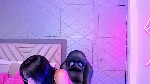 Snapshot of AikoLee_ chatting on 10.01.25 AikoLee  online show from 10.01.25