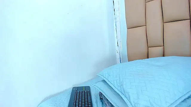 Amy wats0n online show from 01.04.25