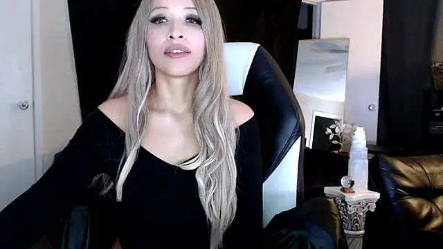 liadivina online show from 03.14.25