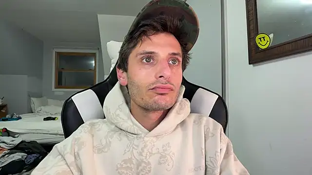 Snapshot of Dylansd chatting on 12.18.24 Dylansd online show from 12.18.24