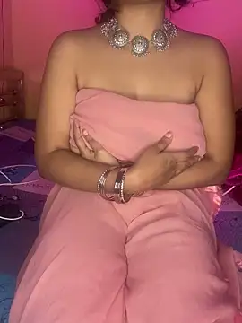 Snapshot of cum-to-nicky chatting on 12.11.24 cum-to-nicky online show from 12.11.24