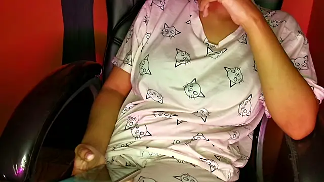 Snapshot of cum-to-nicky chatting on 02.03.25 cum-to-nicky online show from 02.03.25