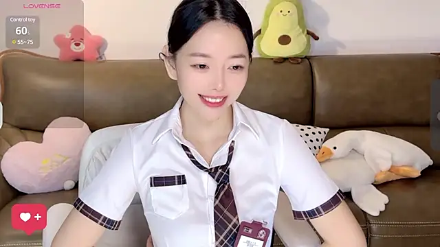 Yilin1999 online show from 02.25.25