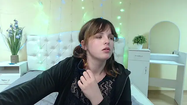 Snapshot of StaceyLex chatting on 01.17.25 StaceyLex online show from 01.17.25