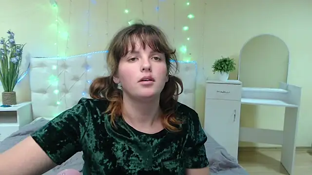 Snapshot of StaceyLex chatting on 01.21.25 StaceyLex online show from 01.21.25