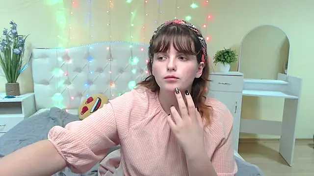 Snapshot of StaceyLex chatting on 01.29.25 StaceyLex online show from 01.29.25
