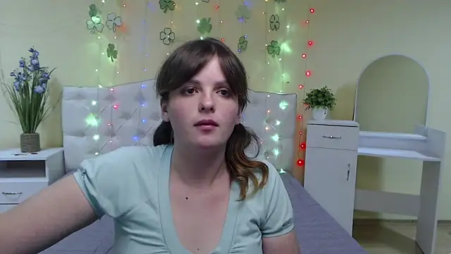 Snapshot of StaceyLex chatting on 03.19.25 StaceyLex online show from 03.19.25