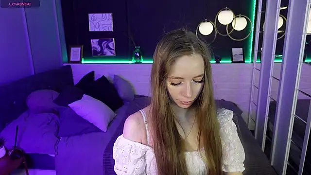 OliviaGentle online show from 02.10.25