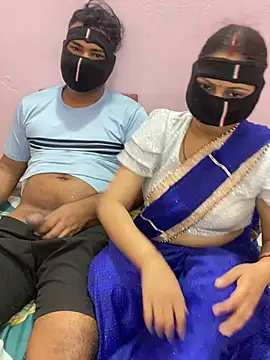 Snapshot of mickey_love chatting on 02.28.25 mickey love online show from 02.28.25