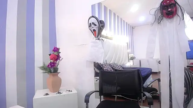 Snapshot of MeryLands chatting on 10.12.25 MeryLands online show from 10.12.25