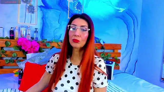 Snapshot of Perla_Franco chatting on 03.11.25 Perla Franco online show from 03.11.25