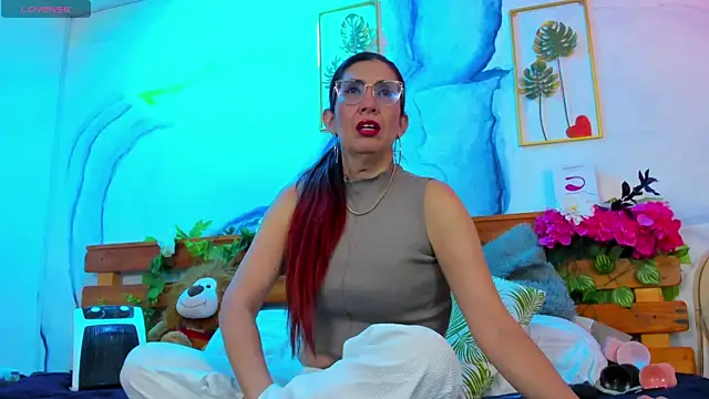 Snapshot of Perla_Franco chatting on 09.12.25 Perla Franco online show from 09.12.25