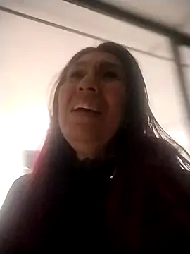 Snapshot of Perla_Franco chatting on 10.13.25 Perla Franco online show from 10.13.25