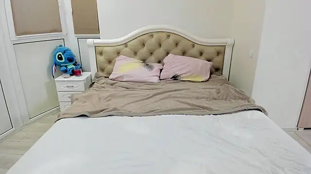 Snapshot of AngellNight4u chatting on 02.08.25 AngellNight4u online show from 02.08.25