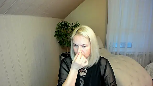 Alicee Gracee online show from 12.13.24