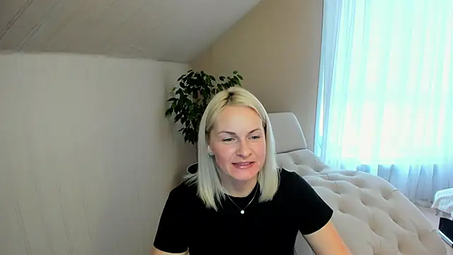 Alicee Gracee online show from 12.16.24