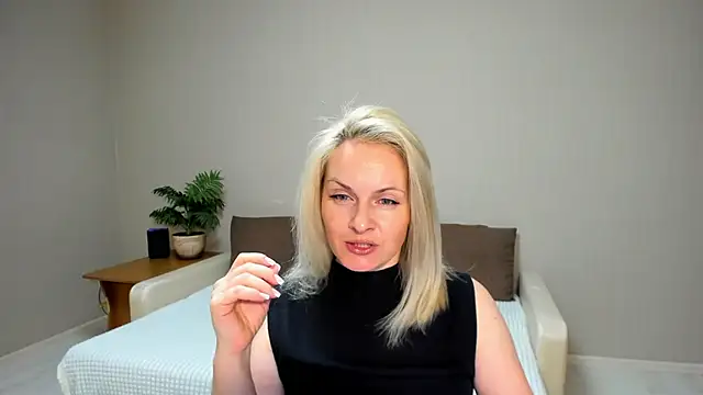 Alicee Gracee online show from 01.28.25