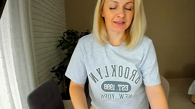 Alicee Gracee online show from 02.03.25