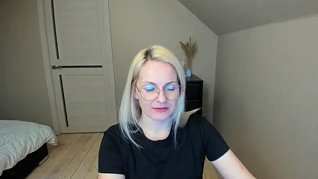 Alicee Gracee online show from 03.16.25