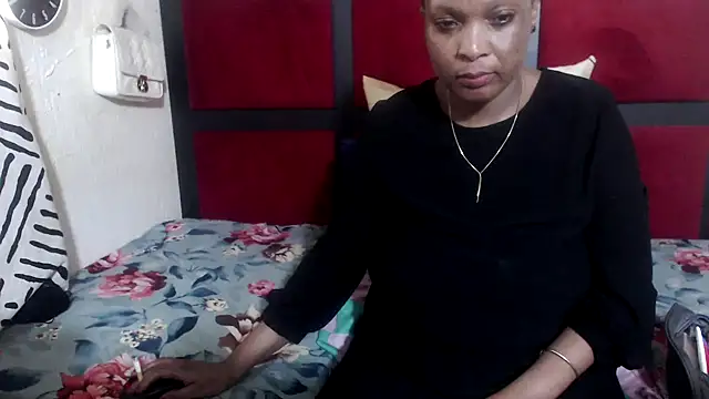 MaximTease24 online show from 05.13.26