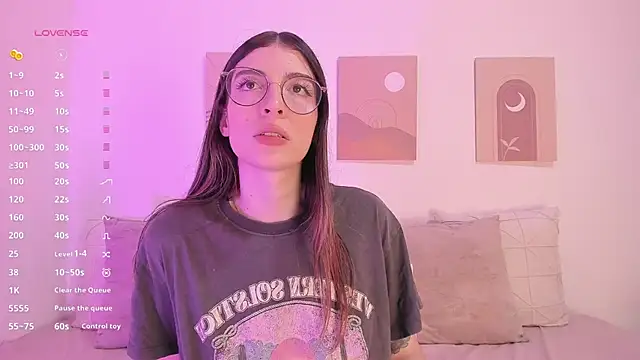 Mia Heartt online show from 03.15.25