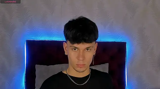 Liam thunder online show from 12.24.24