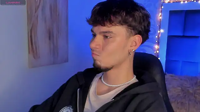 Liam thunder online show from 02.18.25