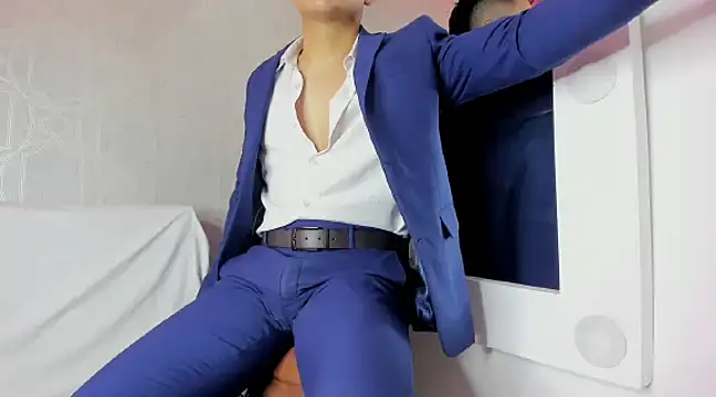 Snapshot of Lucii_fer_ chatting on 02.11.25 Lucii fer  online show from 02.11.25