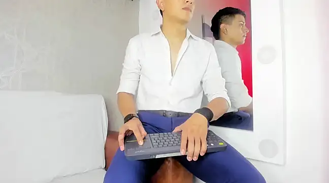 Snapshot of Lucii_fer_ chatting on 02.18.25 Lucii fer  online show from 02.18.25