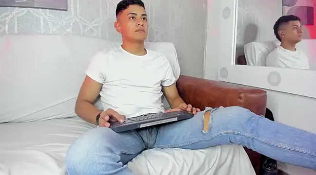 Snapshot of Lucii_fer_ chatting on 02.23.25 Lucii fer  online show from 02.23.25