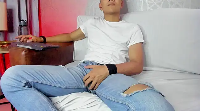 Snapshot of Lucii_fer_ chatting on 02.23.25 Lucii fer  online show from 02.23.25