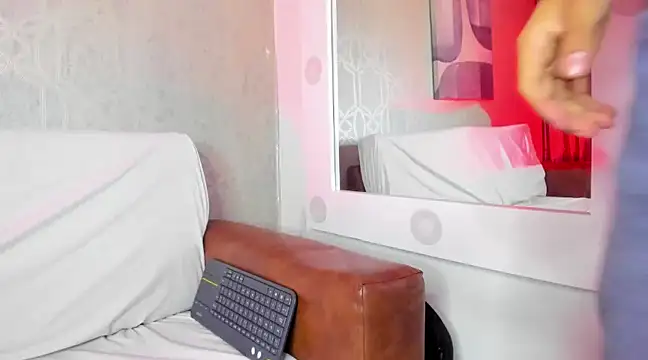 Snapshot of Lucii_fer_ chatting on 03.07.25 Lucii fer  online show from 03.07.25