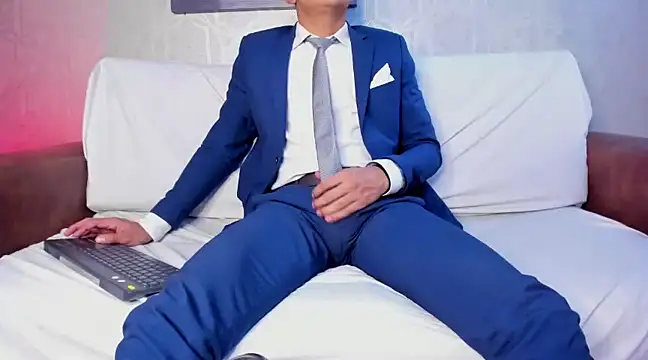 Snapshot of Lucii_fer_ chatting on 03.08.25 Lucii fer  online show from 03.08.25