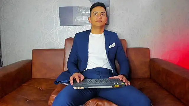 Snapshot of Lucii_fer_ chatting on 09.15.25 Lucii fer  online show from 09.15.25