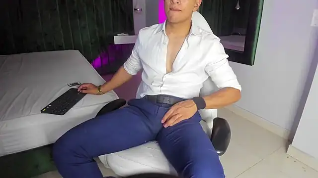 Snapshot of Lucii_fer_ chatting on 10.17.25 Lucii fer  online show from 10.17.25