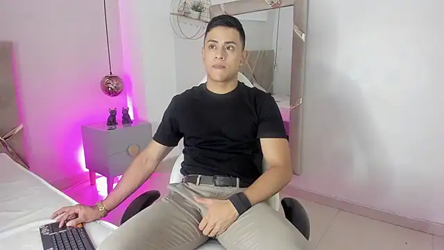 Lucii fer  online show from 11.19.25