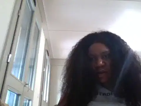 Snapshot of bonbonaumiel chatting on 12.02.24 bonbonaumiel online show from 12.02.24