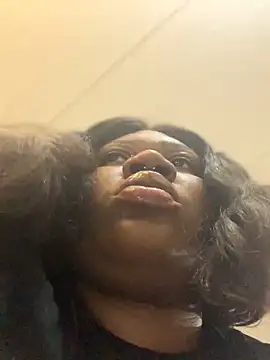 Snapshot of bonbonaumiel chatting on 01.01.25 bonbonaumiel online show from 01.01.25