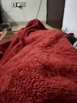 Snapshot of delhiboyooo chatting on 12.28.24 delhiboyooo online show from 12.28.24